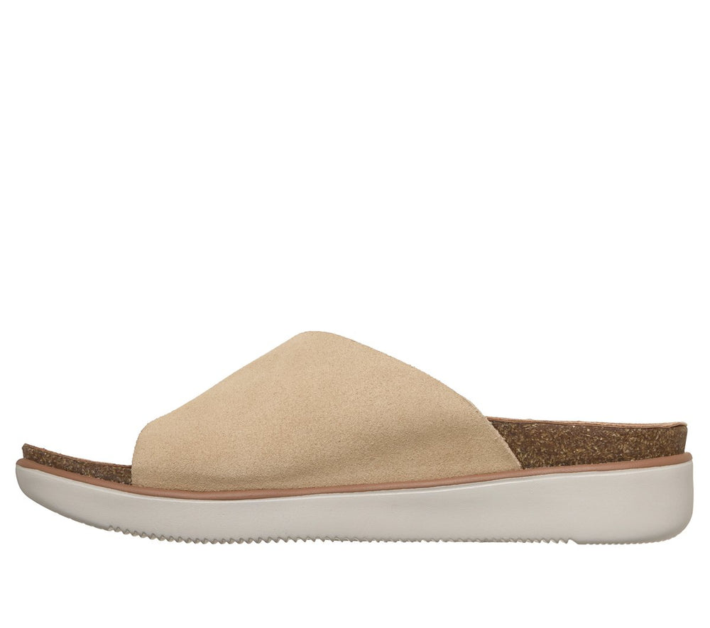 Skechers | Relaxed Fit: Lifted Comfort - Beyond Classy