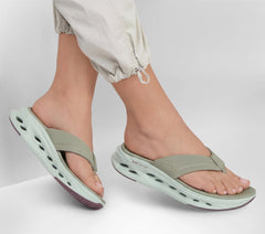 Skechers | Max Cushioning Glide-Step Sandal - Audra