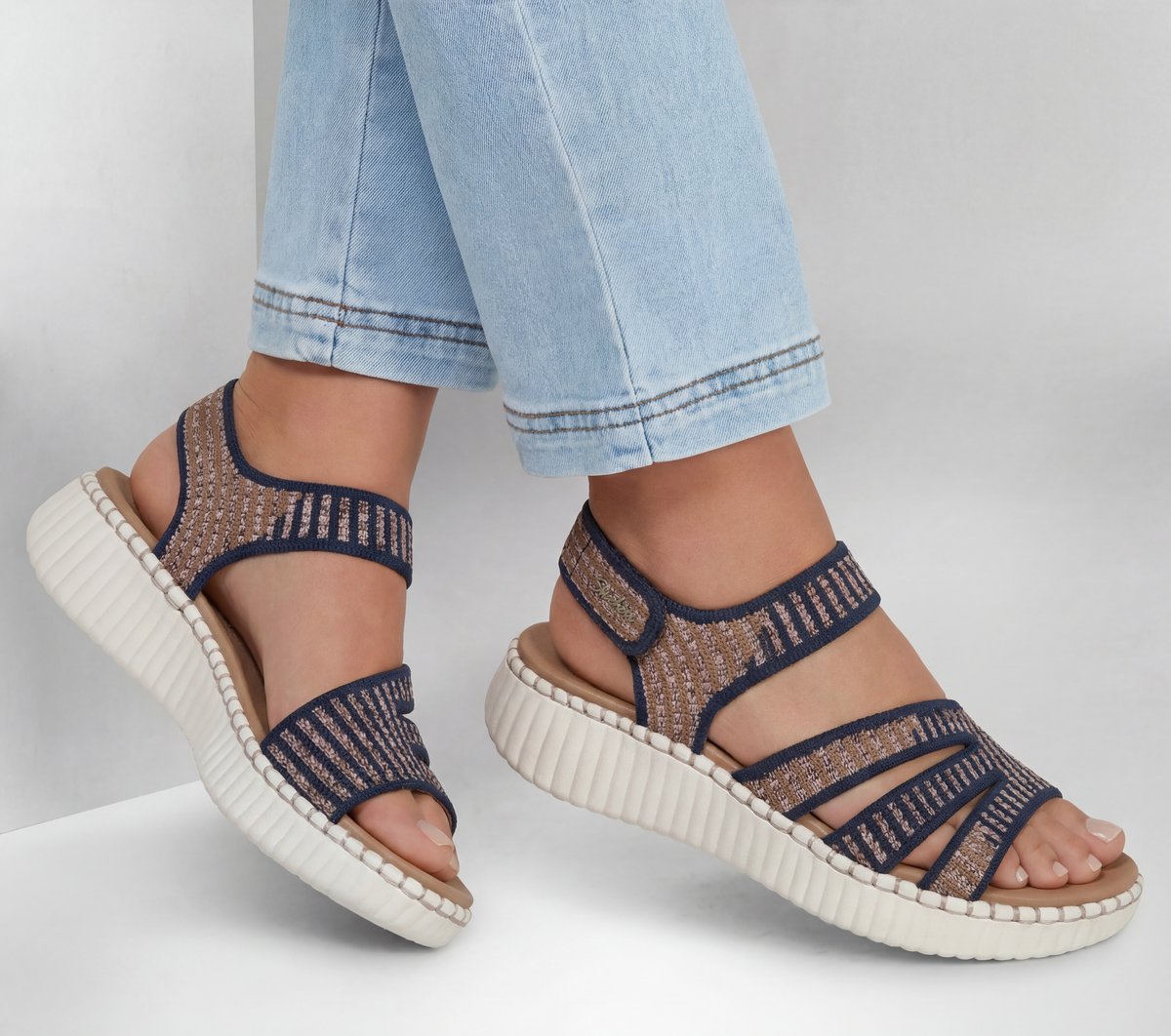 Skechers | Wilshire Blvd - Breezy Walk