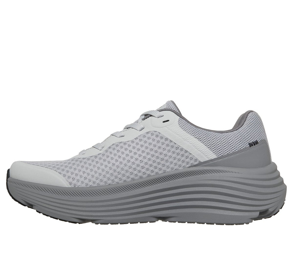 Skechers | Max Cushioning Endeavour
