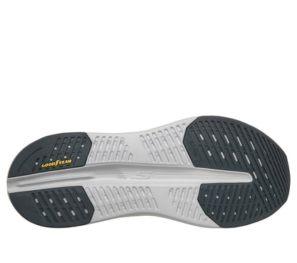 Skechers | Max Cushioning Glide-Step - Tukker